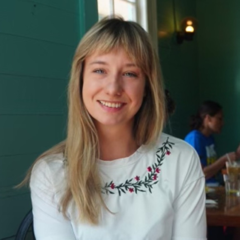 Meet your Posher, Danielle